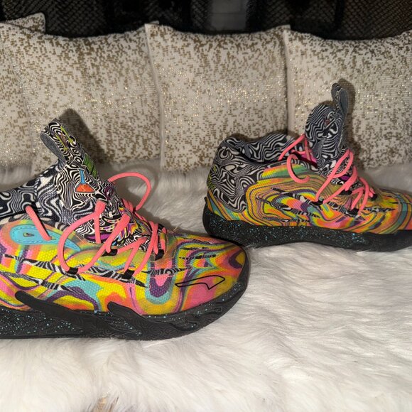 PUMA MB.03 x Dexter’s Laboratory x LaMelo Ball – Men’s Size 8 – Gently Used - Picture 6 of 7